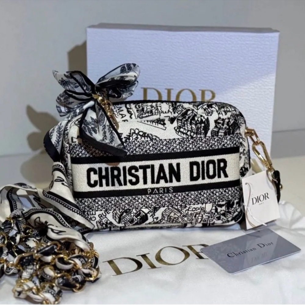 Dior GWP/VIP Embroidered black and white bag with 2 straps - Picture 2 of 6
